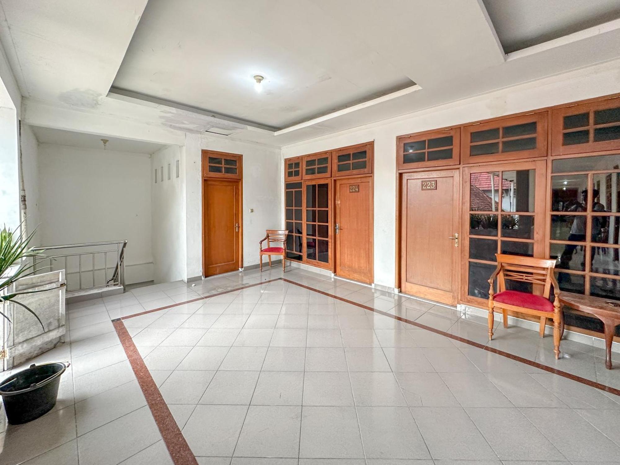 OYO 759 Hotel Dewi Sri Yogyakarta Exterior foto
